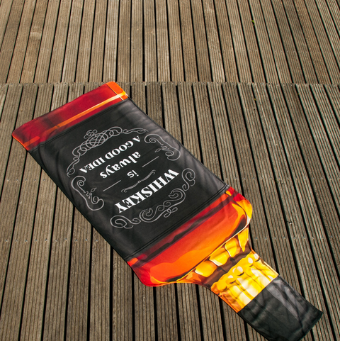 Osuška Láhev – Whiskey is always a good idea