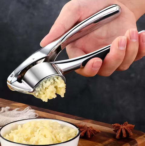 Česnekový lis z kovové slitiny – odolný drtič česneku s ergonomickou rukojetí