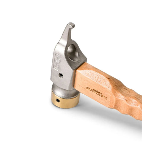 Dřevěné kemping kladivo – nezbytný pomocník