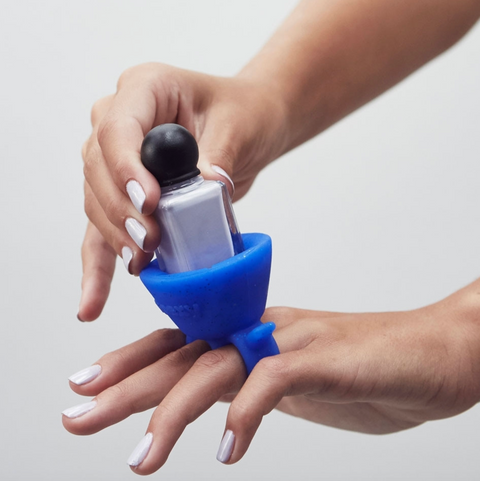 Silikonový držák na lak Tweexy – Sapphire Night