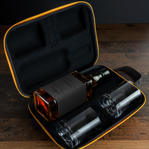 Přenosné pouzdro na whisky se sklenicemi Froster (CZ)