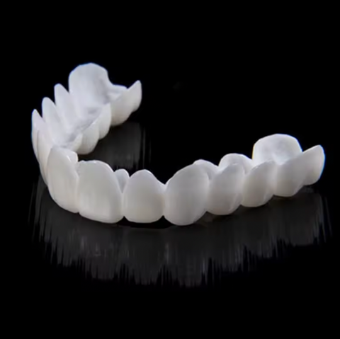 Estetické nasazovací zuby – okamžitá úprava úsměvu bez zákroku