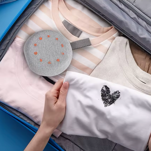 Stylový přenosný přístroj na bílý šum se 40 zvuky