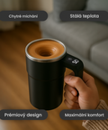 Míchací hrnek na kávu s automatickým mícháním pre rýchlu a pohodlnú prípravu nápoja.