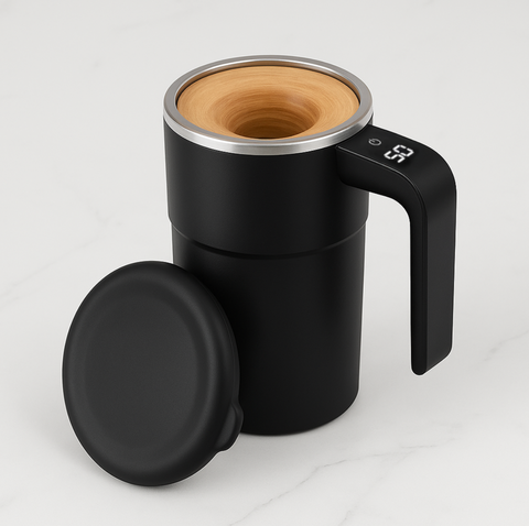 Míchací hrnek na kávu s automatickým mícháním pre rýchlu a pohodlnú prípravu nápoja.